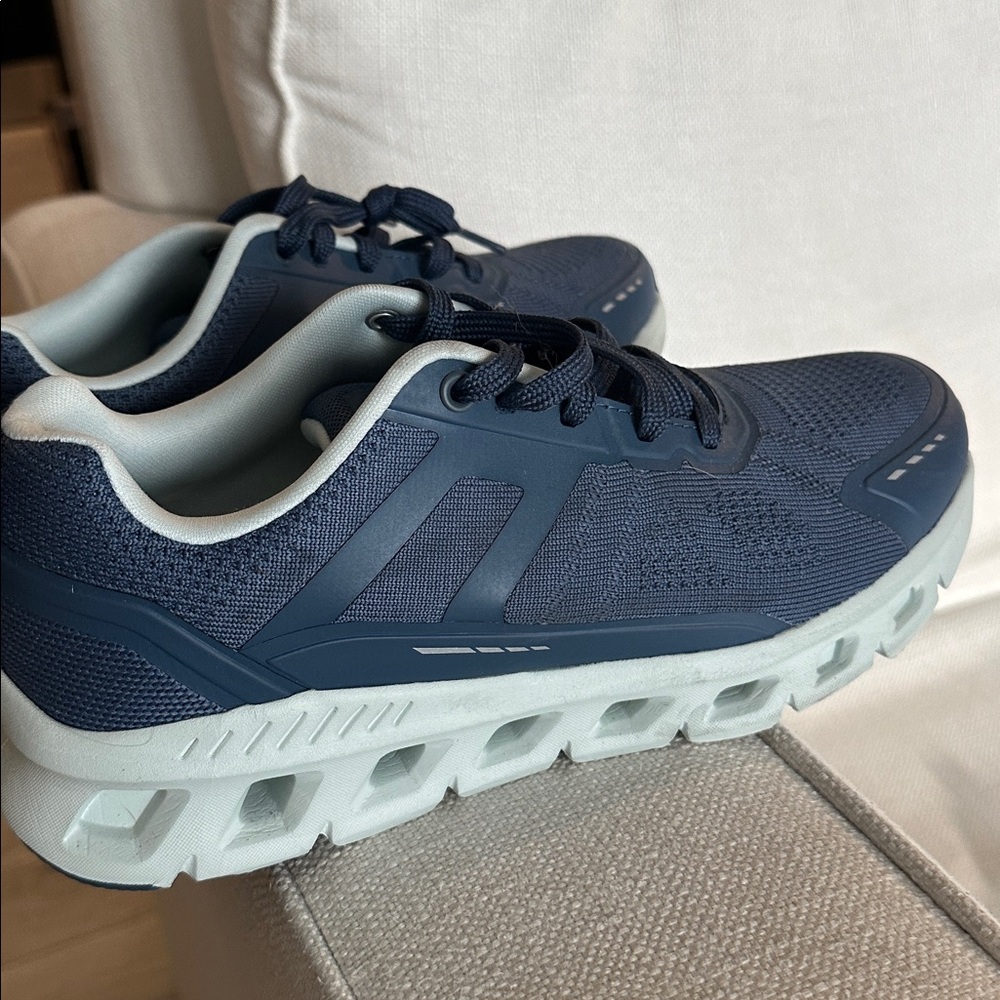 Avia Women's Athletic Light Runner Shoes in Blue Size 8.5 - Picture 7 of 10